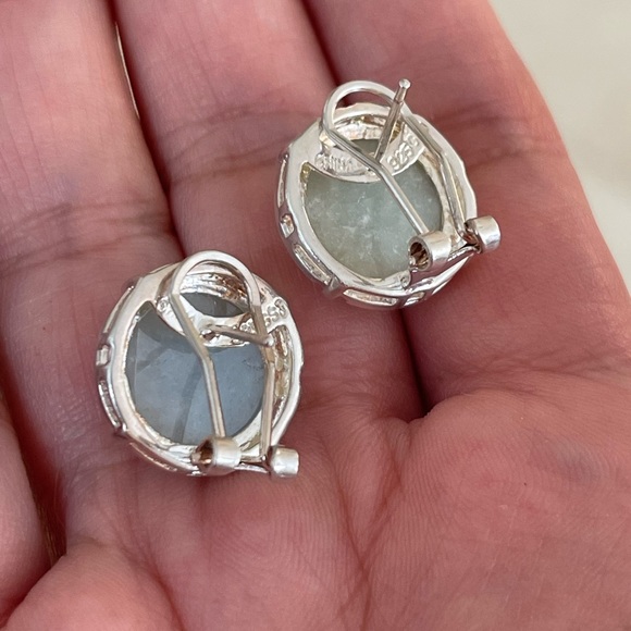 Natural jadeite jade solid sterling silver omega back earrings - Picture 4 of 12